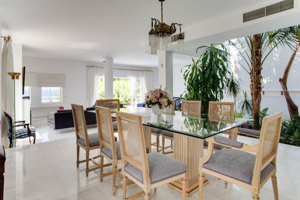 Beautiful, Private Villa By The Sea Agia Marina  Exterior photo