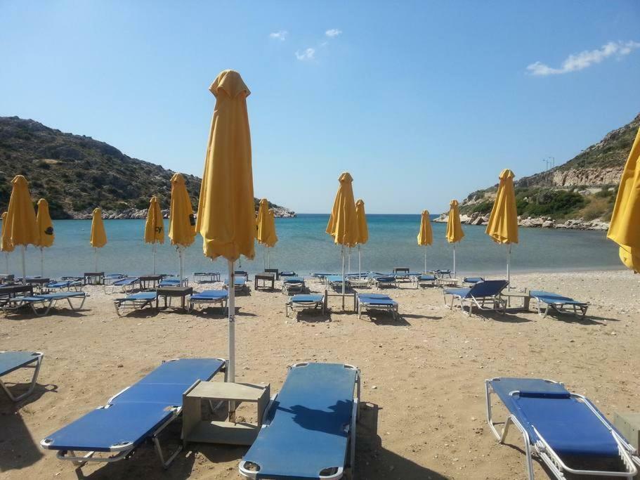 Beautiful, Private Villa By The Sea Agia Marina  Exterior photo